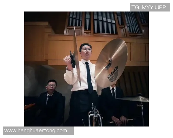 穆塞的传奇人生与音乐之路：从小镇少年到国际巨星的蜕变与奋斗